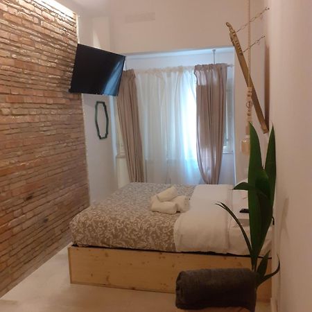 Arco Del Sacramento Casa Vacanze Benevento Bilik gambar